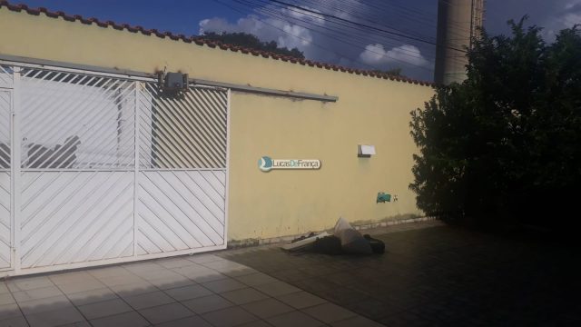 Casa no Arapoangas próximo às caixas d’água