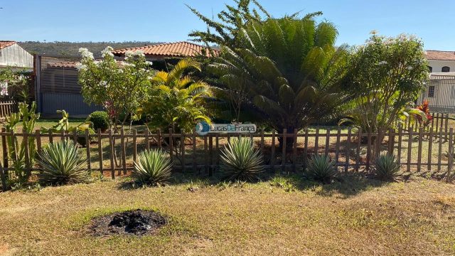 CASA EM SOBRADINHO-DF NA QUADRA 11