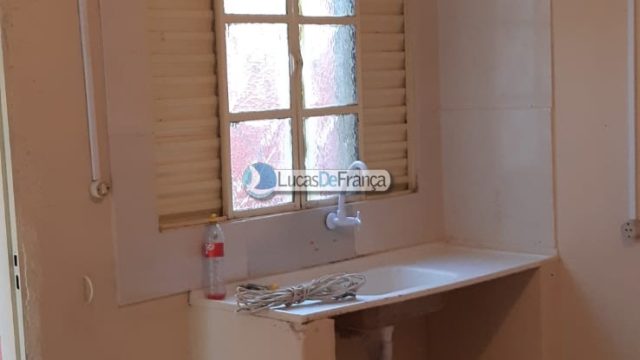 Lote com duas casas no Arapoangas