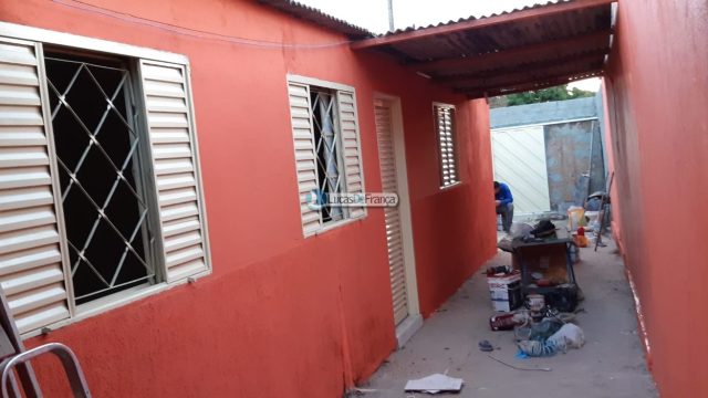 Lote com duas casas no Arapoangas