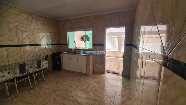 CASA NA QUADRA 10 CONJUNTO E NO ARAPOANGAS