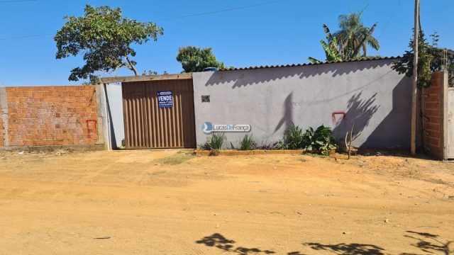 CASA NO BAIRRO DE FÁTIMA