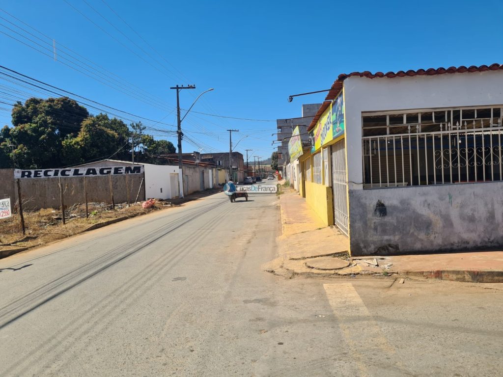 Lote no Arapoangas (de esquina comercial) (4)