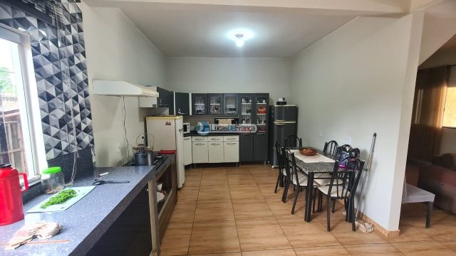 SOBRADO NA QUADRA 08 CONJUNTO F NO ARAPOANGAS ÓTIMA