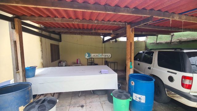SOBRADO NA QUADRA 08 CONJUNTO F NO ARAPOANGAS ÓTIMA