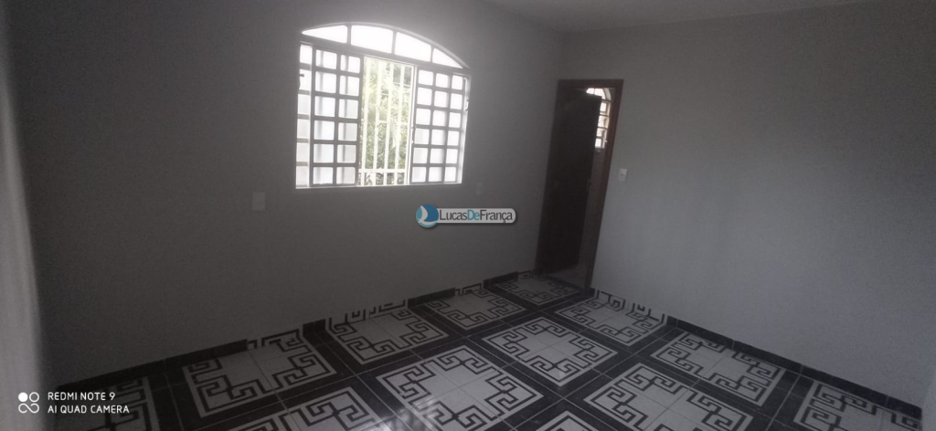 Sobrado na quadra 03 conjunto 2 do Jardim Roriz (10)