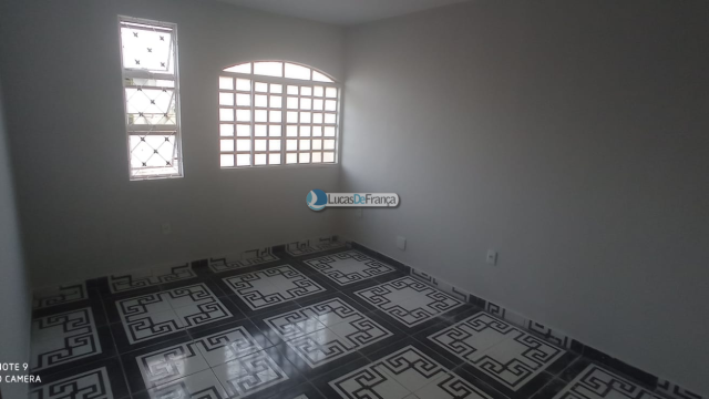 Sobrado na Quadra 3 Conjunto 2 no Jardim Roriz