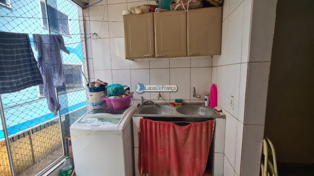 APARTAMENTO E UMA KIT ENTRE AS QUADRAS 03/04 DA VILA BURITIS ATRÁS DA ESCOLA CLASSE 08