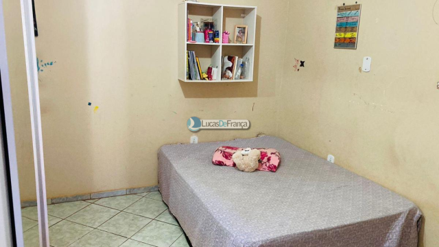 APARTAMENTO E UMA KIT ENTRE AS QUADRAS 03/04 DA VILA BURITIS ATRÁS DA ESCOLA CLASSE 08