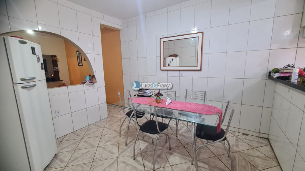 Apartamento e kit entre quadras 3 e 4 da V. Buritis (3)