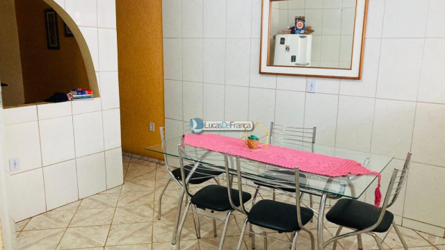 APARTAMENTO E UMA KIT ENTRE AS QUADRAS 03/04 DA VILA BURITIS ATRÁS DA ESCOLA CLASSE 08