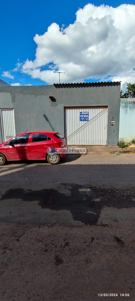 Casa no Arapoangas próximo à igreja católica (1)