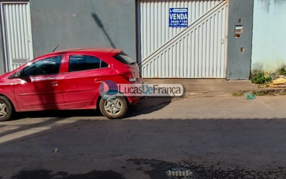 Casa no Arapoangas próximo à igreja católica