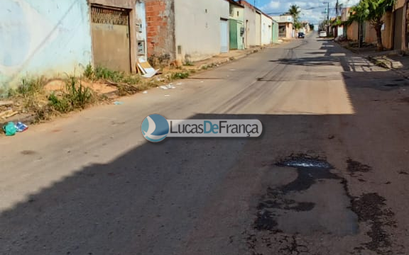 Casa no Arapoangas próximo à igreja católica