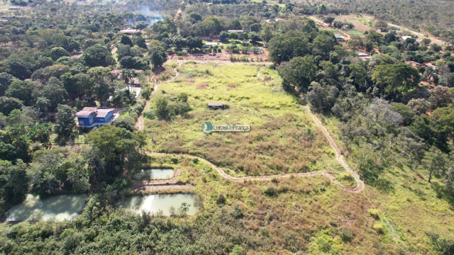 Chácara de 2.6 hectares a 900 m do asfalto e a 6 km do centro de Planaltina-DF