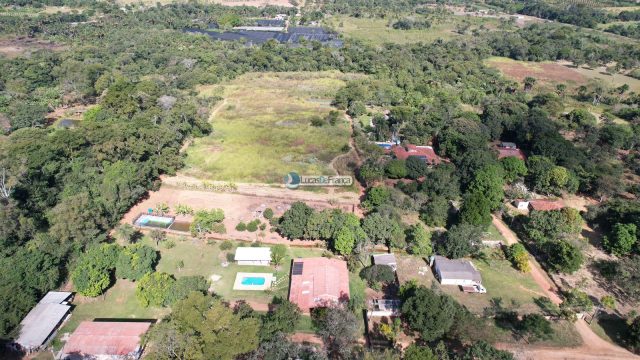 Chácara de 2.6 hectares a 900 m do asfalto e a 6 km do centro de Planaltina-DF