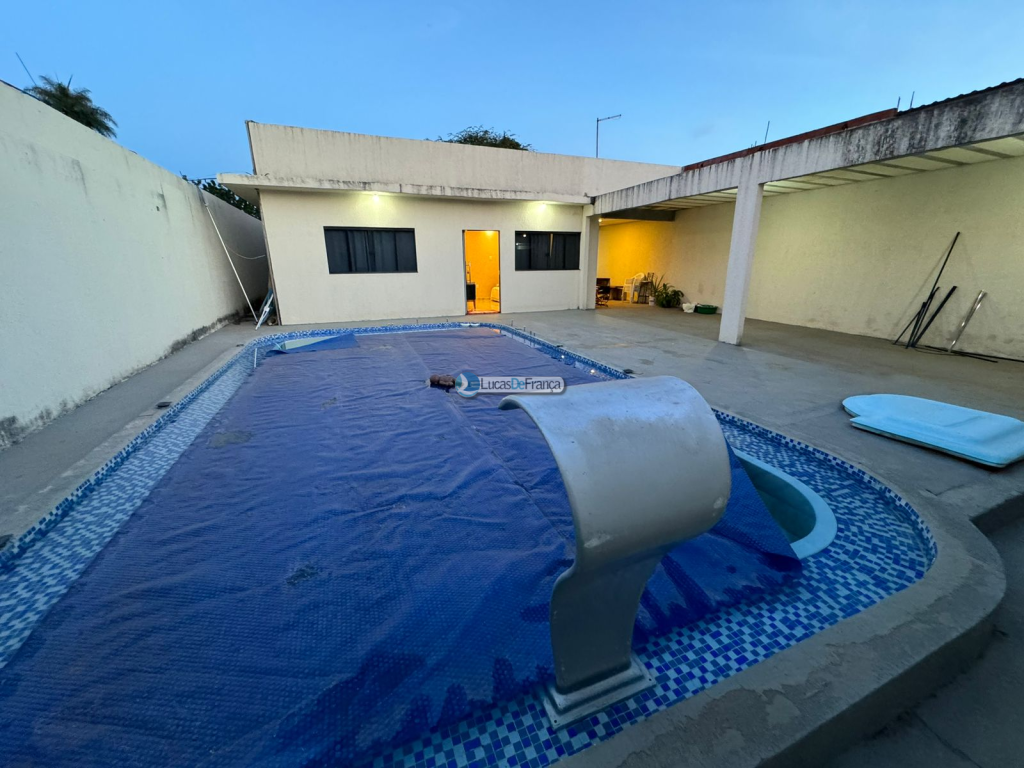 Casa na Bica do DER, condomínio fechado (1)