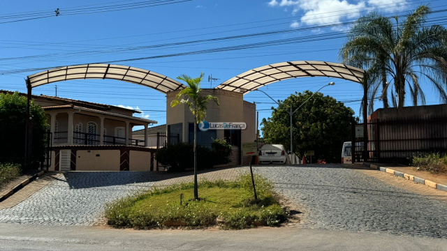 Casa no Condomínio Sarandi I