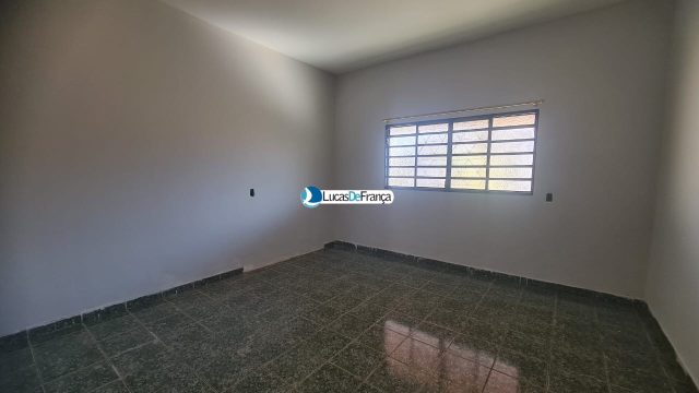 CASA COM LAJE NO ARAPOANGAS