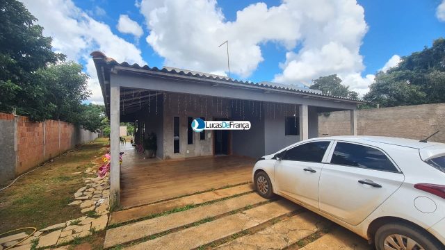 CASA COM ÁREA DE 1.800M² NO CONDOMÍNIO NÚCLEO RURAL SARANDI