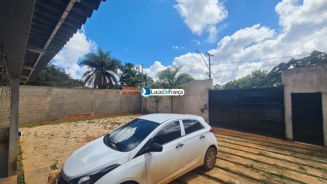 CASA COM ÁREA DE 1.800M² NO CONDOMÍNIO NÚCLEO RURAL SARANDI