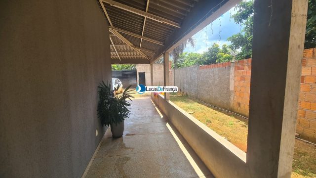 CASA COM ÁREA DE 1.800M² NO CONDOMÍNIO NÚCLEO RURAL SARANDI