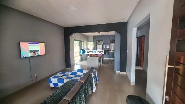 CASA COM ÁREA DE 1.800M² NO CONDOMÍNIO NÚCLEO RURAL SARANDI