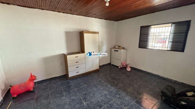 2 casas em 01 lote de 1.000 m2.