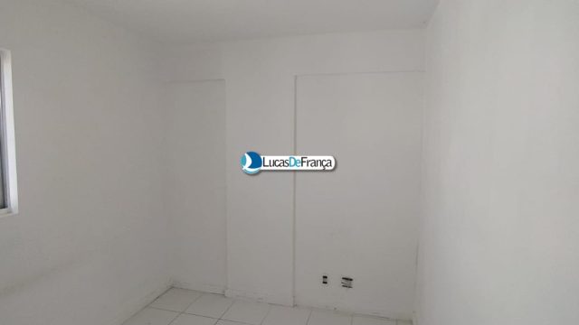 LINDO APARTAMENTO TODO REFORMADO NO 3° ANDAR NA QUADRA 02 BLOCO R