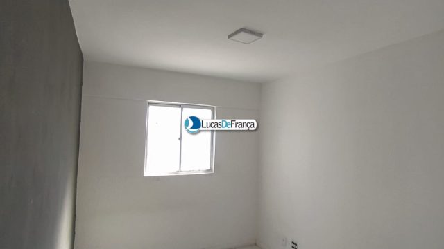 LINDO APARTAMENTO TODO REFORMADO NO 3° ANDAR NA QUADRA 02 BLOCO R