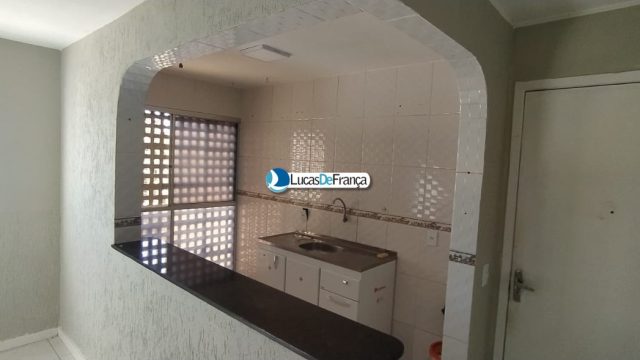 LINDO APARTAMENTO TODO REFORMADO NO 3° ANDAR NA QUADRA 02 BLOCO R