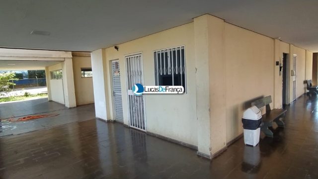 LINDO APARTAMENTO TODO REFORMADO NO 3° ANDAR NA QUADRA 02 BLOCO R