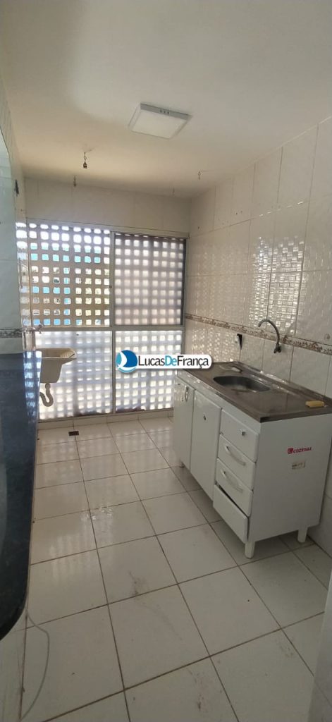 Apartamento reformado no 3º andar na quadra 02 (9)