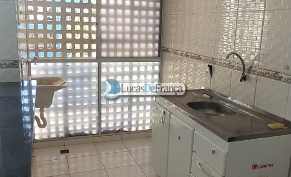 APARTAMENTO TODO REFORMADO NO 3° ANDAR NA QUADRA 02 BLOCO R