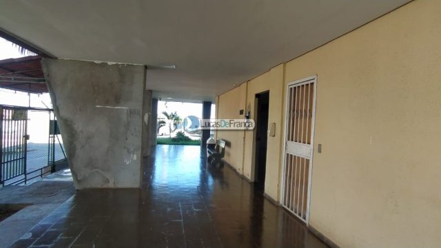 APARTAMENTO TODO REFORMADO NO 3° ANDAR NA QUADRA 02 BLOCO R