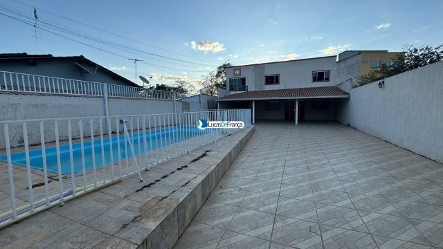 Casa na Vila Vicentina para venda ou aluguel