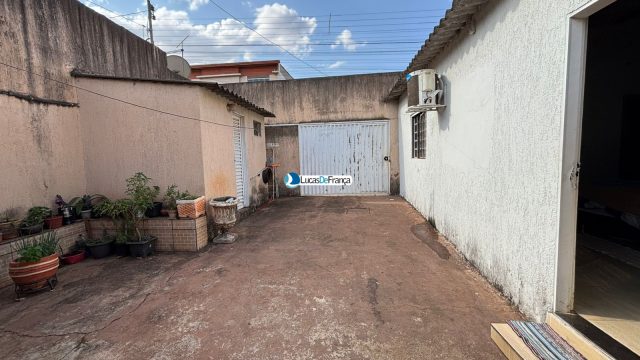 CASA NA VILA BURITIS, QUADRA 4, CONJUNTO C.