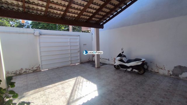 Casa no Buritis IV próximo ao CAIC