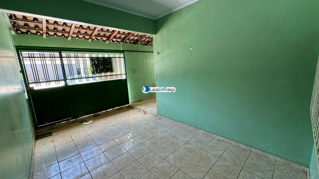 Lote com duas casas na Vila de Fátima