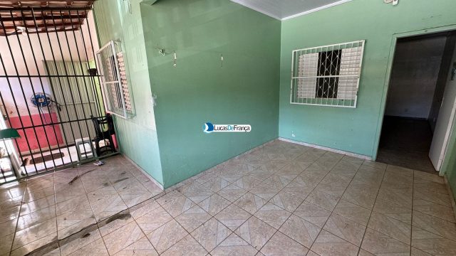 Lote com duas casas na Vila de Fátima