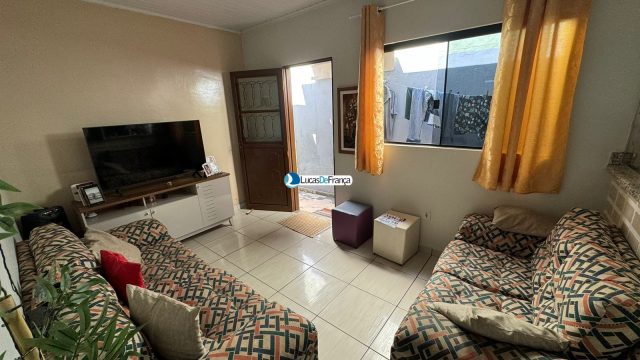 Lote com duas casas na Vila de Fátima