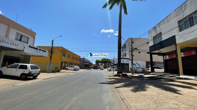 Sobrado na quadra 1 da Vila Buritis