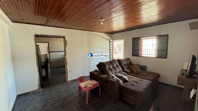 02 casas em um lote de 1.000m² – Arapoangas