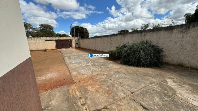 02 casas em um lote de 1.000m² – Arapoangas