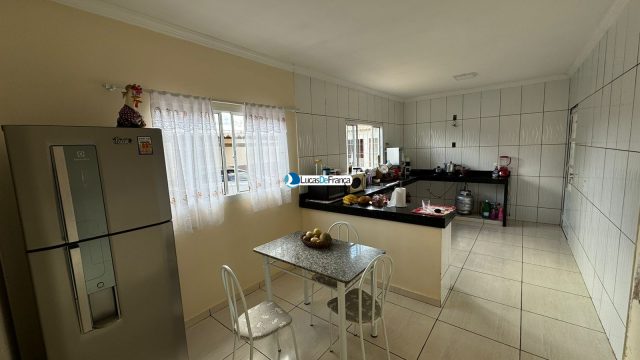 02 casas em um lote de 1.000m² – Arapoangas