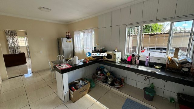 02 casas em um lote de 1.000m² – Arapoangas