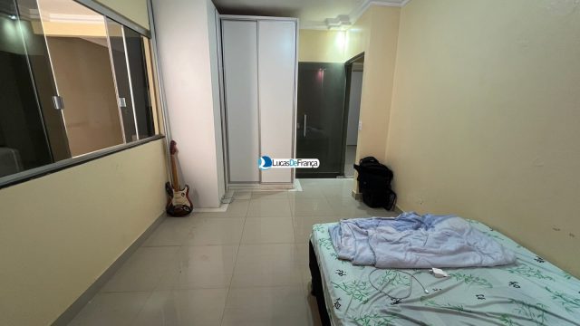 Apartamento GIGANTE de 190m2.