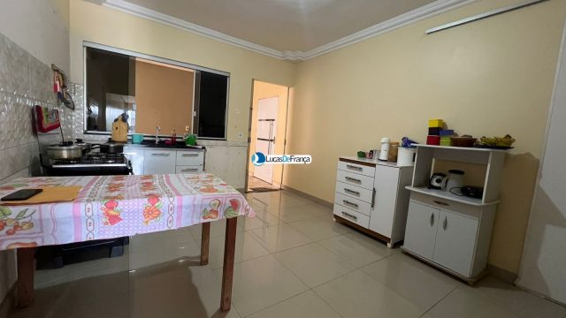 Apartamento GIGANTE de 190m2.