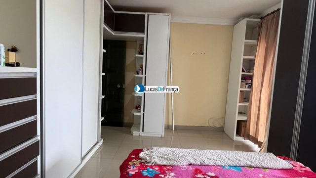 Apartamento GIGANTE de 190m2.