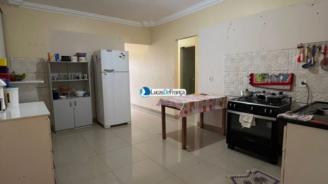 Apartamento GIGANTE de 190m2.